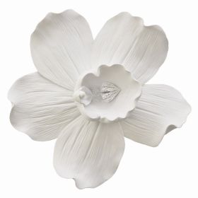 Plutus Brands Flower Wall Plaque in White Resin (Pack of 1)